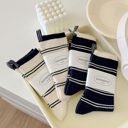 Chaussettes mi-mollet en coton à rayures, décontractées et polyvalentes, pour le sport et le rebond. 2