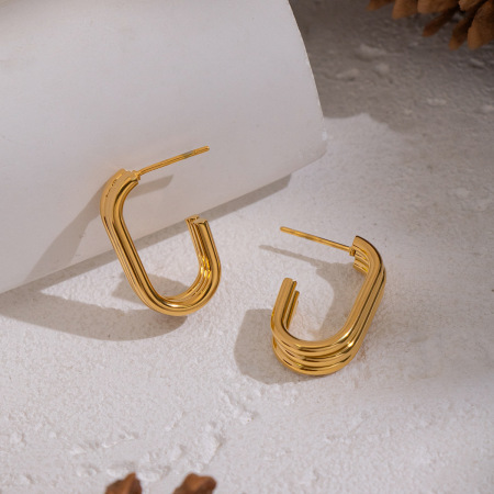 1 paire de boucles d'oreilles créoles en acier inoxydable doré, étanches, en forme de C