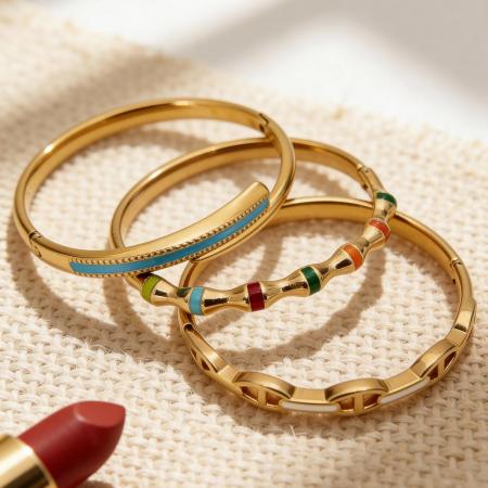 Bracelets pour femmes en acier inoxydable doré, délicats, imperméables et anti-ternissement