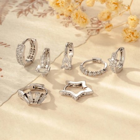 Boucles d'oreilles créoles pour femmes, motif géométrique, couleur cuivre doré et zircon. 2