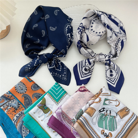 Bandana pour femme en polyester multicolore de la série Luxueuse