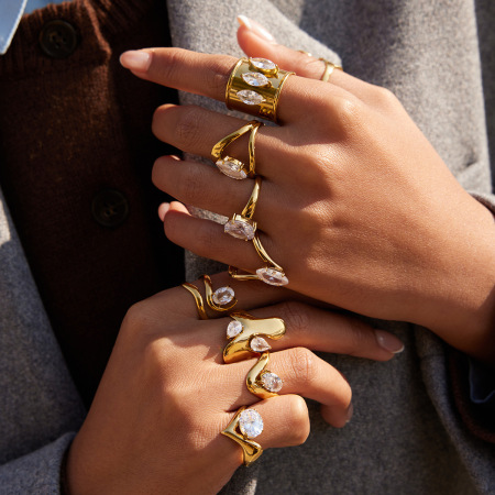 Bagues asymétriques pour femmes en acier inoxydable, imperméables et anti-ternissement, couleur or, serties de zircon.