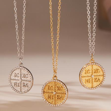 Collier pendentif femme classique en acier inoxydable, couleur or, avec zircon et lettre, 1 pièce