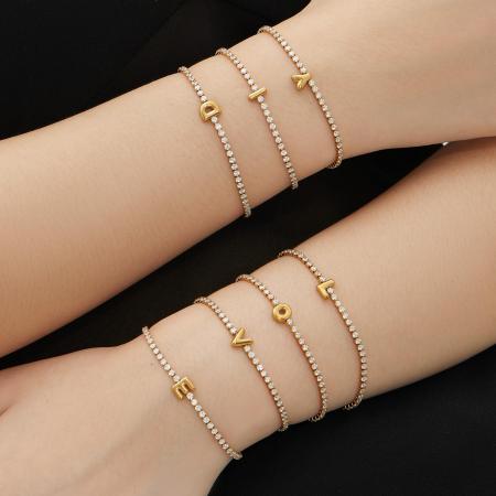 Bracelet à breloques classique en acier inoxydable, étanche, anti-ternissement, couleur or, avec zircon, pour femme.