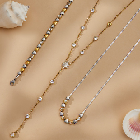 Colliers pendentifs pour femmes en acier inoxydable, couleur or et argent, avec pendentif cœur simple, étanche et anti-ternissement 2
