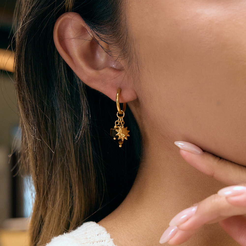 1 Paire De Boucles D'Oreilles Pendantes Classiques Étoile Et Lune En Acier Inoxydable Étanche Couleur Or Avec Pierre Naturelle Pour Femme Image6