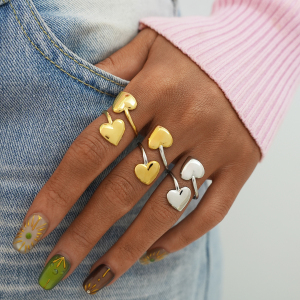 Bague Tendance Pour Femme, En Acier Inoxydable Doré, Avec Un Joli Cœur (1 Pièce). h5 Image5