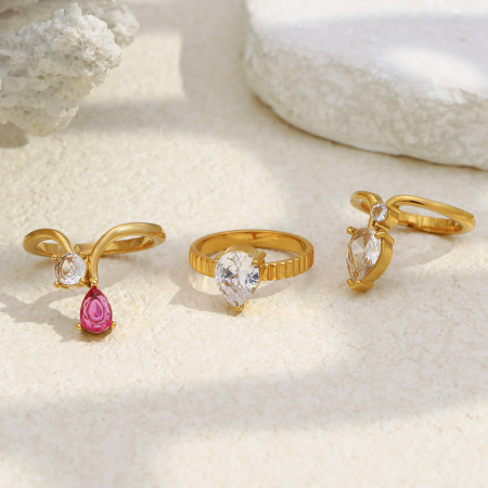 Bague pour femme en acier inoxydable doré, résistante à l'eau et à la décoloration, ornée de pierres précieuses (1 pièce). Collection « Lignes du quotidien ». 2
