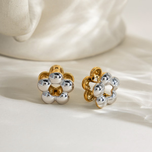 1 Paire De Boucles D'Oreilles Créoles Pour Femme, Motif Floral Quotidien, En Acier Inoxydable Imperméable, Coloris Or Et Argent. h5 Image2