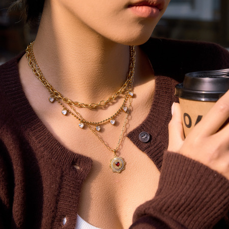 Colliers pendentifs pour femmes en acier inoxydable doré, imperméables et anti-ternissement, motif cœur soleil brillant
