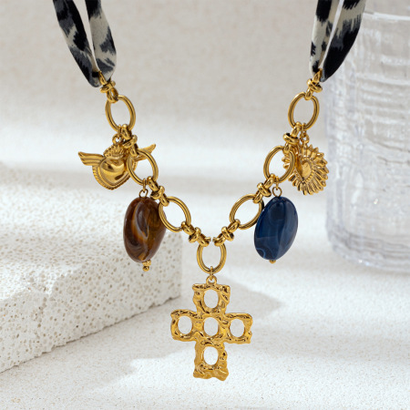 Collier pendentif femme croix glamour en acier inoxydable étanche couleur or (1 pièce)