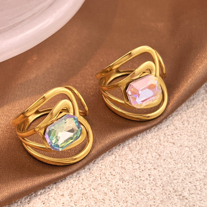Bague En Acier Inoxydable Étanche Couleur Or Avec Pierre Précieuse En Zircon (1 Pièce) Image4