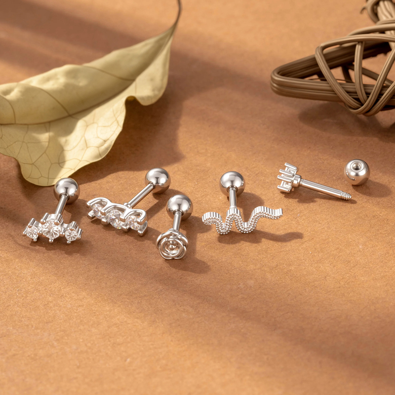Magnifiques Boucles D'Oreilles Piercing Pour Femme, Motif Serpent Et Papillon, Couleur Cuivre Doré Et Zircon. Image3