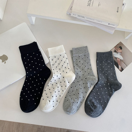 Chaussettes mi-mollet à pois, en pur coton, à la fois tendance et confortables, avec un bon rebond