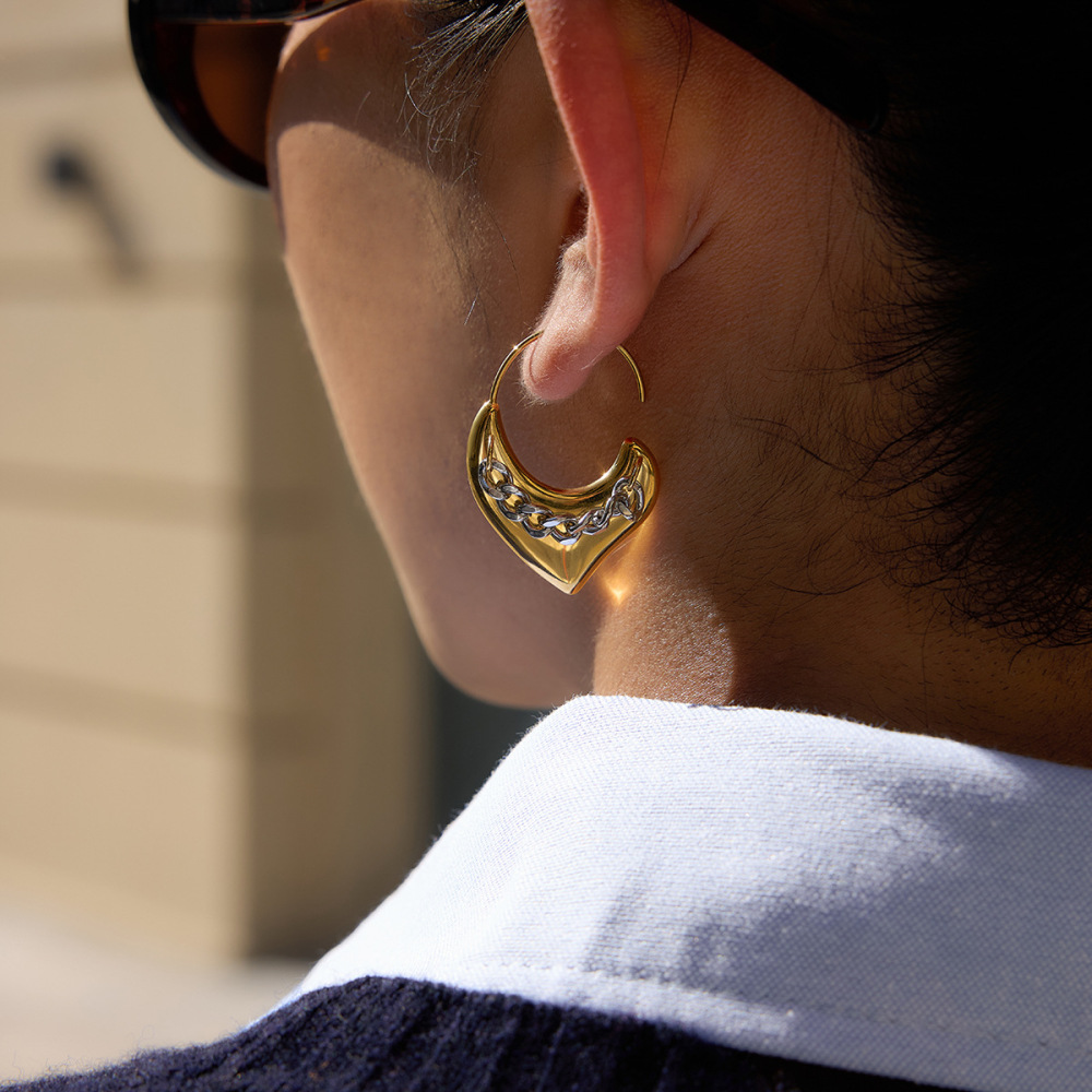 Boucles D'Oreilles Créoles Pour Femme, En Acier Inoxydable, Étanches, Avec Motif Cœur Doré Et Chaîne Argentée (1 Paire). Image5