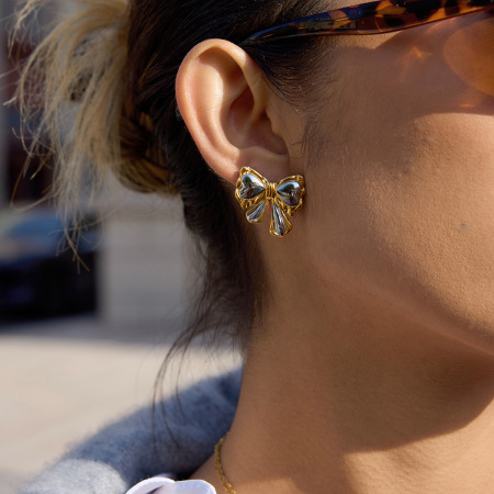 Boucles d'oreilles puces pour femme, en acier inoxydable imperméable, avec nœud papillon romantique, couleurs or et argent. 1 paire.