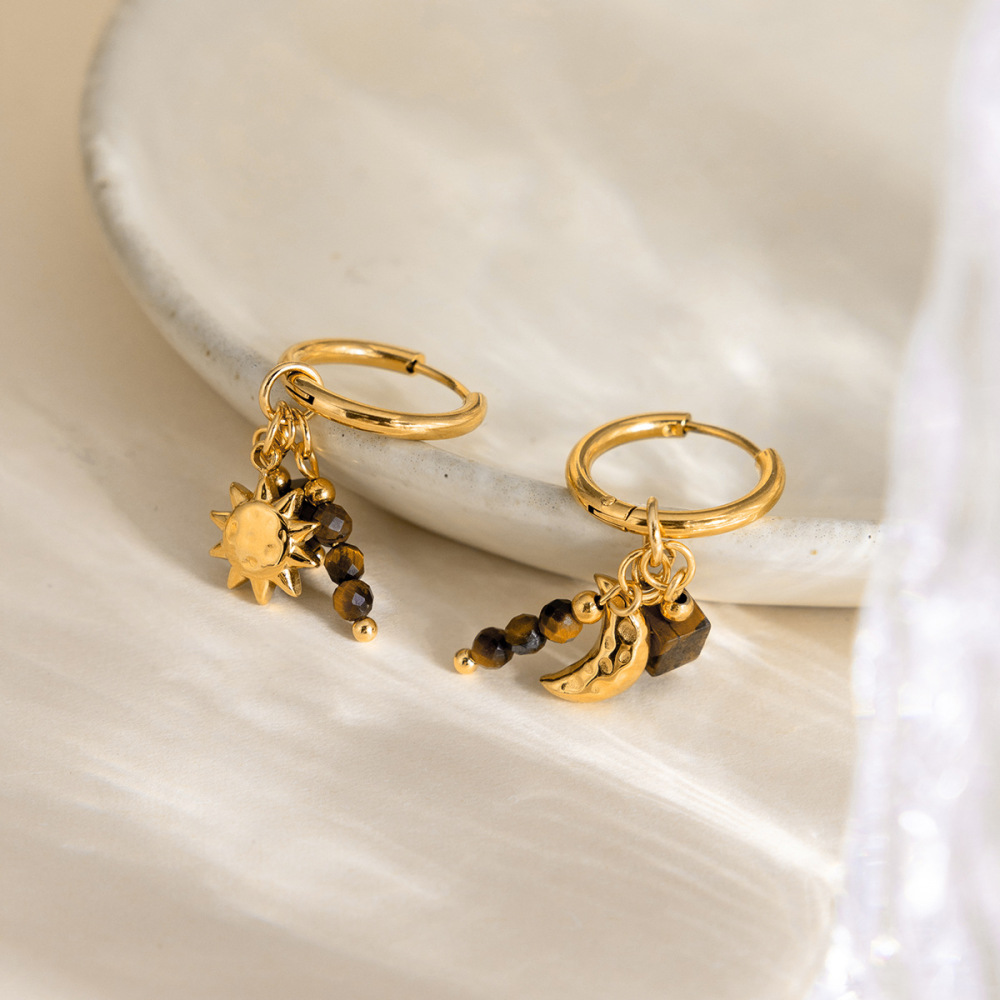 1 Paire De Boucles D'Oreilles Pendantes Classiques Étoile Et Lune En Acier Inoxydable Étanche Couleur Or Avec Pierre Naturelle Pour Femme Image4