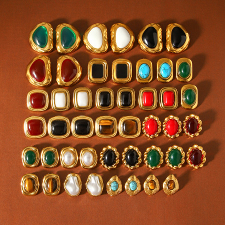 1 paire de boucles d'oreilles puces luxueuses pour femmes, en acier inoxydable tissé, imperméables, de forme triangulaire et rectangulaire.