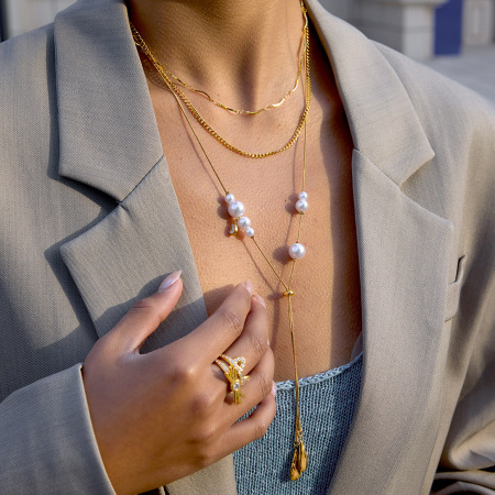 Collier long pour femme en acier inoxydable doré, imperméable, orné d'une goutte brillante (1 pièce)