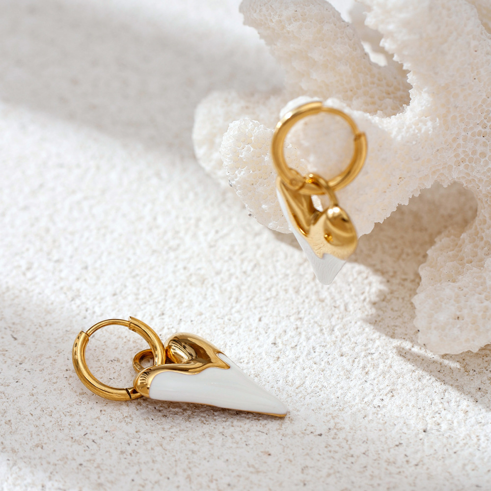 Boucles D'Oreilles Pendantes Pour Femme, En Acier Inoxydable Doré, En Forme De Cœur Délicat (1 Paire). Image4