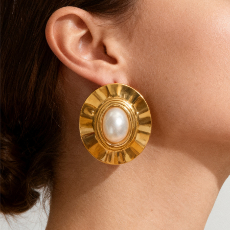 1 paire de boucles d'oreilles puces élégantes pour femmes, en acier inoxydable hypoallergénique, imperméables et inaltérables.