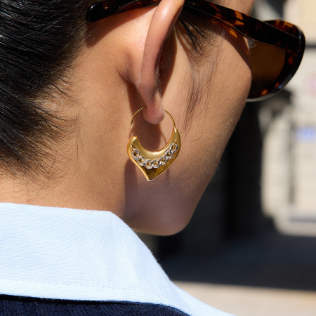 Boucles d'oreilles créoles pour femme, en acier inoxydable, étanches, avec motif cœur doré et chaîne argentée (1 paire).