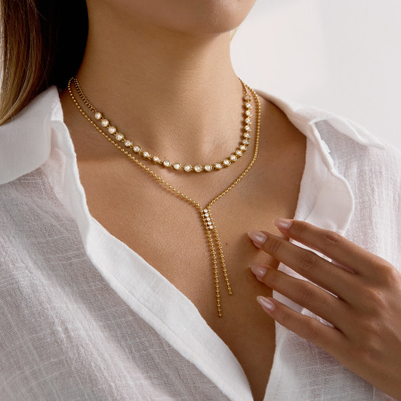Collier à maillons pour femme, en acier inoxydable doré, imperméable, orné d'un pompon exquis (1 pièce) 2