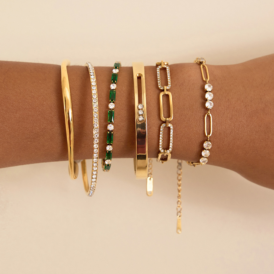 Bracelets Pour Femmes En Acier Titane Poli Ajouré Couleur Or Image4