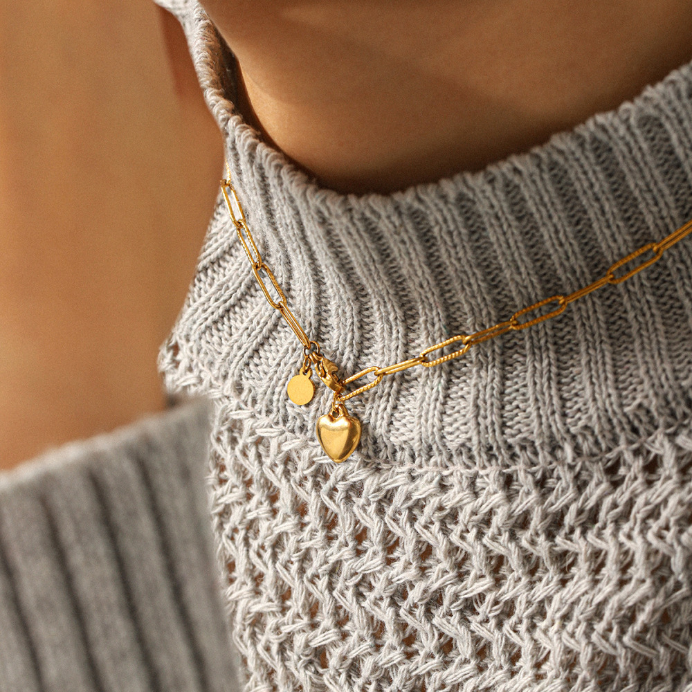 Collier Pendentif Femme En Forme De Cœur Simple, En Acier Inoxydable, Étanche Et Anti-Ternissement, Couleur Or (1 Pièce) Image4