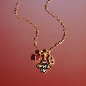 Colliers Pendentifs Élégants Pour Femmes, En Acier Inoxydable Doré, Imperméables Et Anti-Ternissement, Ornés D'Un Trèfle Et D'Un Cœur Brillant. h5 Image6