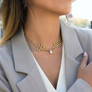 Colliers Pendentifs Pour Femmes, En Acier Inoxydable Doré, Motif Serpent Opulent h5 Image6