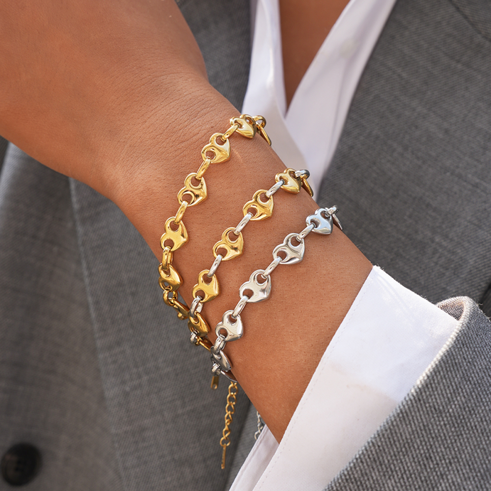 Bracelet Élégant Pour Femme, Composé D'Une Chaîne En Forme De Cœur, En Acier Inoxydable, Étanche, Couleur Or. Image3