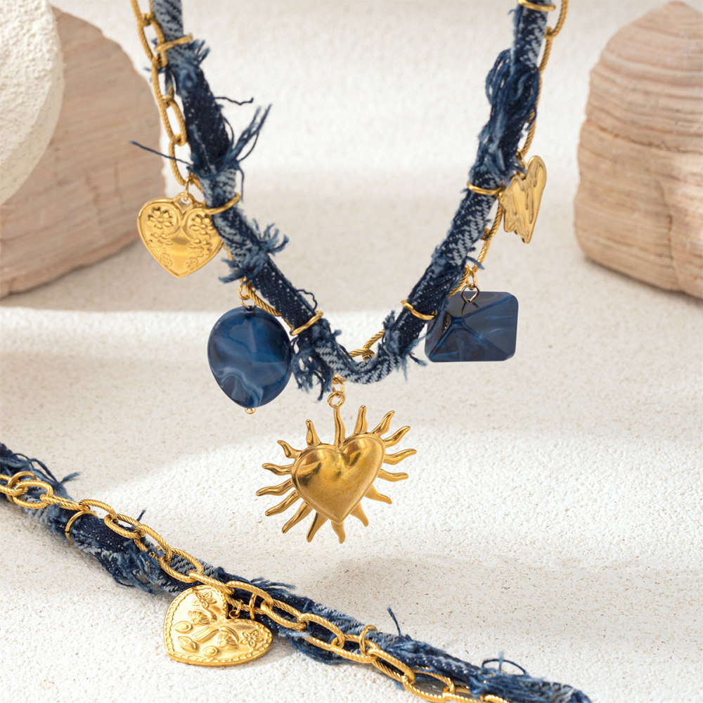 Ensemble De Colliers Pour Femmes, 1 Pièce, Motif Cœur Simple, En Denim, Acier Inoxydable, Couleur Or, Étanche Image3