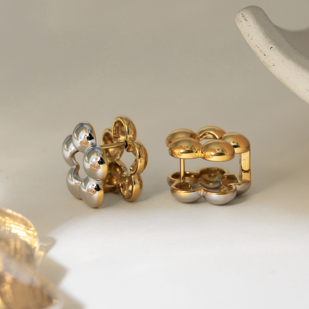 1 Paire De Boucles D'Oreilles Créoles Pour Femme, Motif Floral Quotidien, En Acier Inoxydable Imperméable, Coloris Or Et Argent. Image3