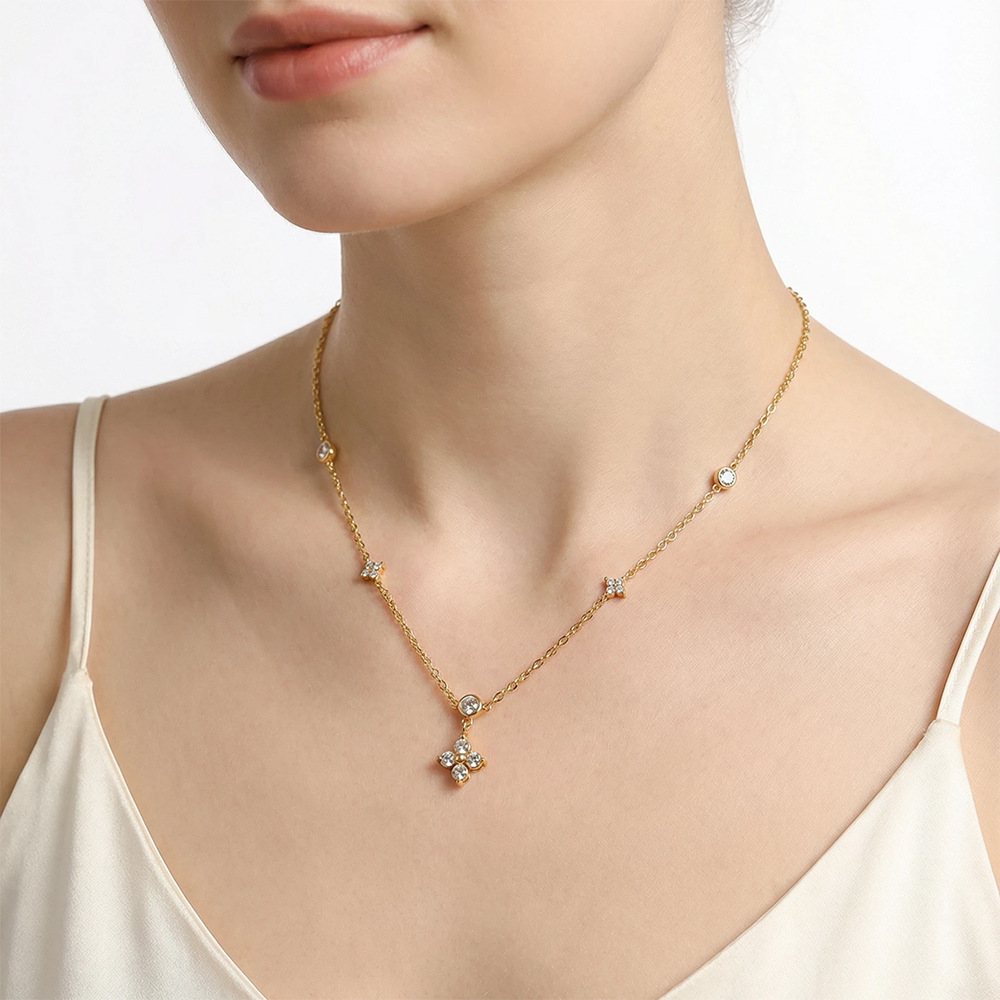 Colliers Pendentifs Pour Femmes En Acier Inoxydable, Imperméables, Anti-Ternissement Et Zircon Couleur Or, Ornés D'Un Délicat Trèfle Image6
