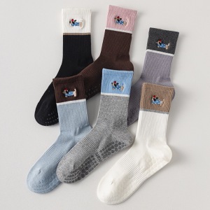 Chaussettes De Sport Et De Yoga Mi-Mollet En Pur Coton Avec Un Adorable Teckel De Dessin Animé h5 Image2