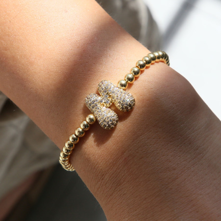 Bracelets à breloques en cuivre pour femmes, ornés de perles en forme de lettres. 2
