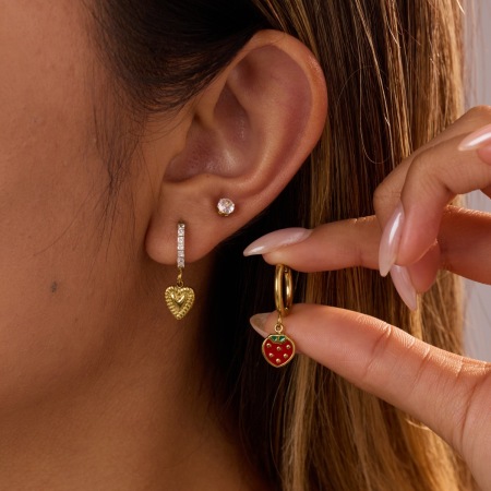 Boucles d'oreilles puces pour femmes, forme cœur irrégulière et douce, en acier inoxydable étanche, couleur or, collection Simple.