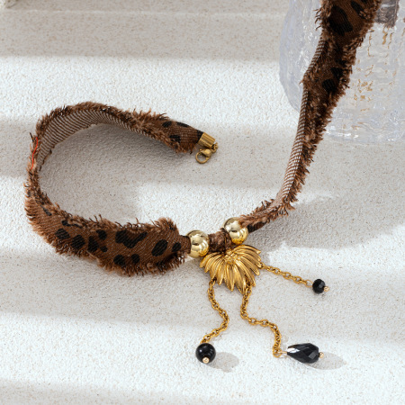 Collier pendentif rétro en acier inoxydable étanche couleur or, forme feuille 2