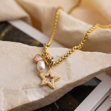 Colliers pendentifs pour femmes Sleek Star en acier inoxydable, imperméables et anti-ternissement, couleur or, avec zircon et perle.