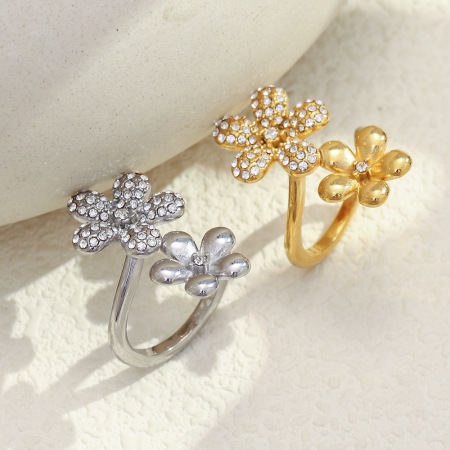 Bague tendance en acier inoxydable étanche en forme de fleur