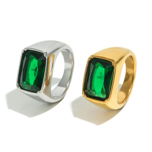 Bague Carrée Étanche En Acier Inoxydable Et Zircon Émeraude. h5 Image4