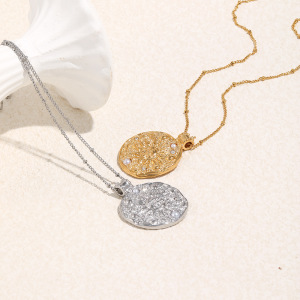 Collier Pendentif Rétro En Acier Inoxydable Étanche En Forme De Soleil h5 Image3