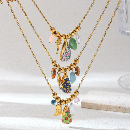 Collier pendentif en acier inoxydable étanche couleur or avec motif floral délicat 2
