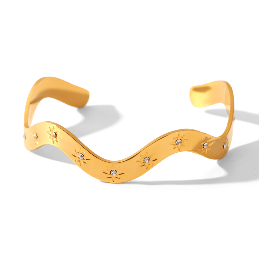 Bracelet En Acier Inoxydable Étanche Couleur Or Avec Zircon En Forme De Cœur 