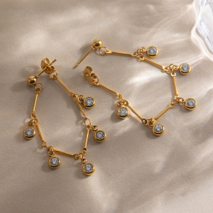 Boucles D'Oreilles De Soirée Pour Femmes, Ornées De Zircons Dorés, Imperméables Et Anti-Ternissement, Avec Pompon Raffiné. h5 Image5