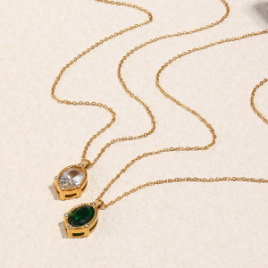 Collier Classique En Acier Inoxydable Étanche Avec Pendentif En Zircon h5 Image3
