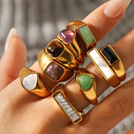 Bague en acier inoxydable étanche couleur or avec pierre naturelle en forme de cœur
