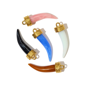 Pendentifs Pour Femmes En Acier Titane Couleur Or, Forme De Dent De Loup Classique h5 Image7