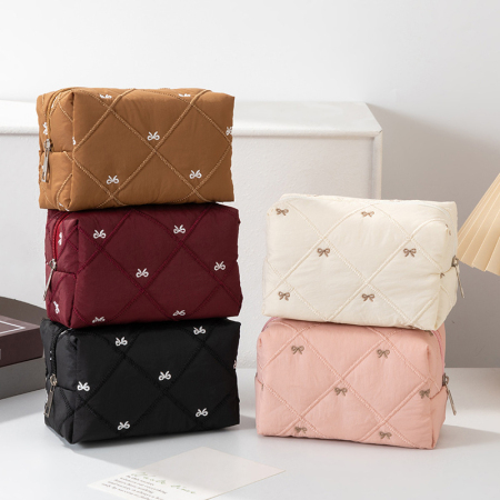 Trousse à maquillage à nœud papillon